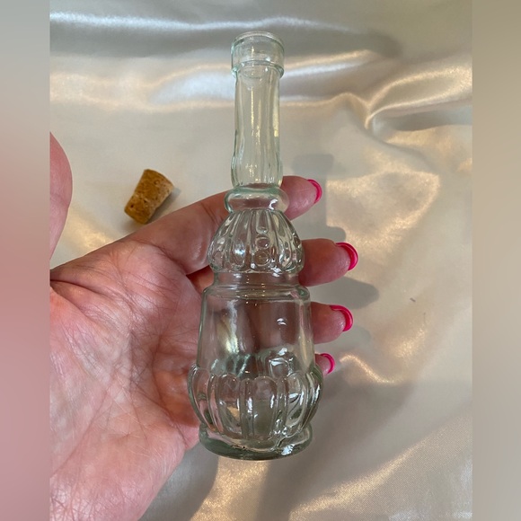 3/$30 SET OF 3 VINTAGE GLASS BOTTLES - Picture 13 of 13